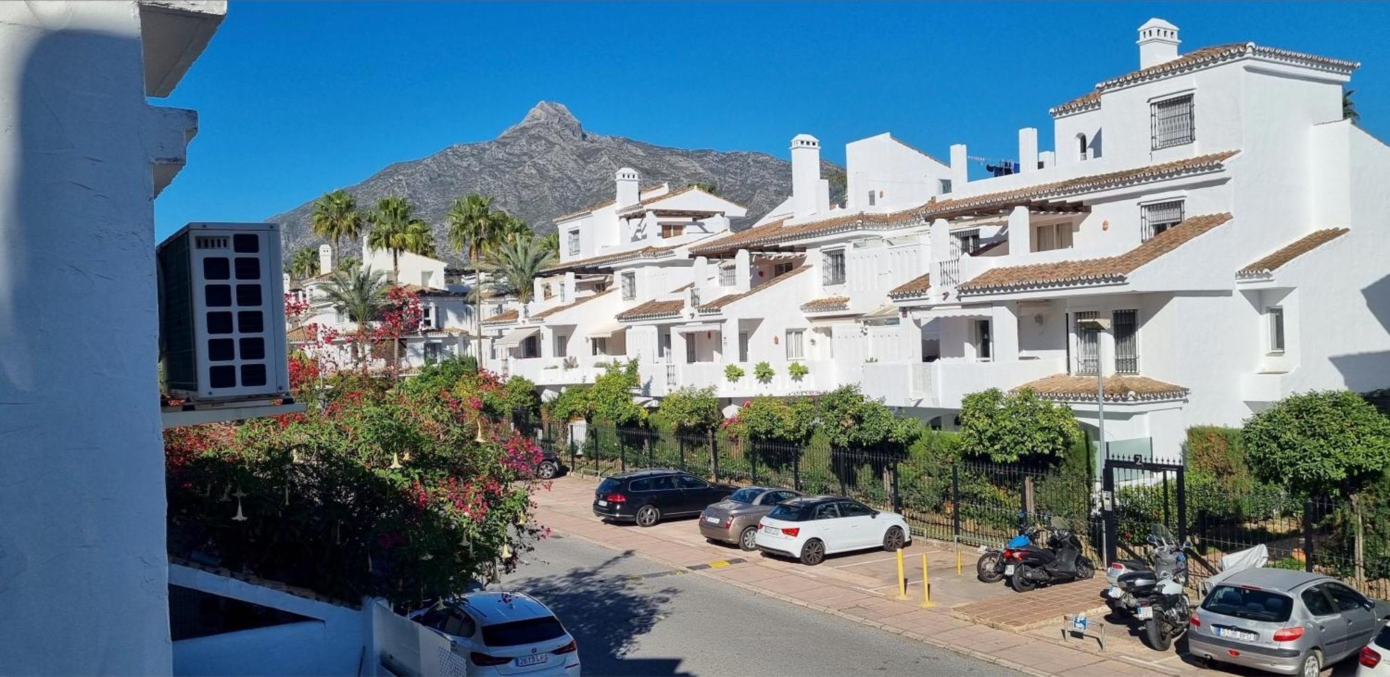 4 Bed House With Pool Walk To Puerto Banus Fast Internet Villa Marbella Luaran gambar